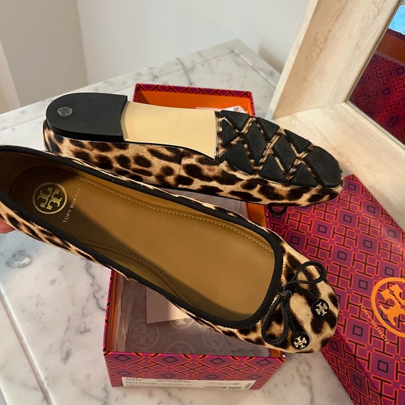 Leopard Ballet Flats - Picture 5 of 6